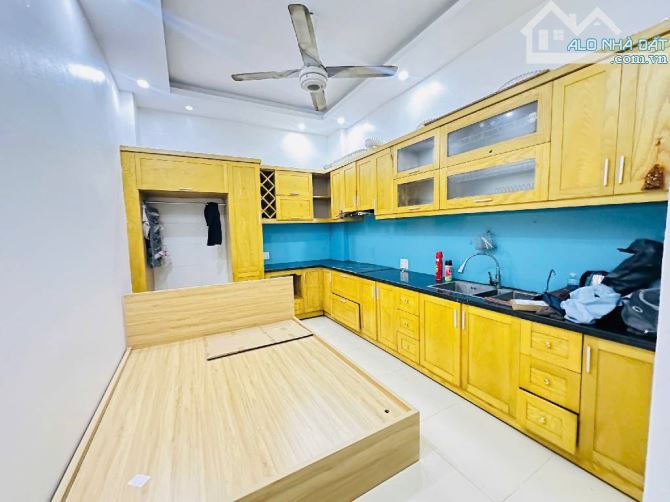 Bán nhà phố Mễ Trì 47m² x 5T - KD - Ô tô gần - Full Nt ở ngay 8,6 tỷ