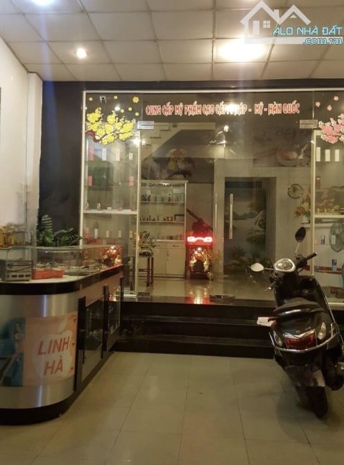 Nhà 2 Tầng - Mặt Tiền Đường 7m - Xe Hơi Vào Nhà - 64,5m - Chỉ 6,45 Tỷ