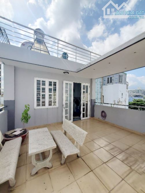 Nhà 4 tầng ngang 5.2m, 64m², sát mặt tiền Văn Thân Q6, kinh doanh được. 8.2 tỷ - 10