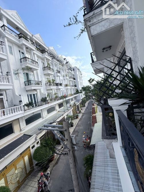 BÁN NHÀ ĐẸP HOÀNG BẬT ĐẠT – TÂN BÌNH – 5 TẦNG FULL NỘI THẤT – HẺM Ô TÔ – GIÁ CHỈ 8,9 TỶ - 10