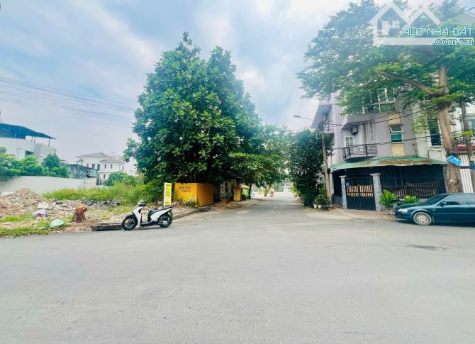 Bán đất nền góc mặt đường 49 BT. Đông Quận 2 cũ gần chợ Tân Lập nền F2a (240m2) 109 tr/m2 - 10