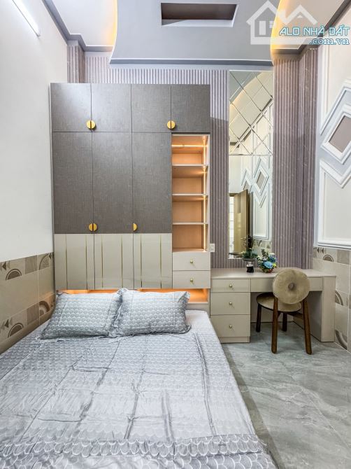 NHÀ TRỤC CHÍNH HẺM LIÊN TỔ 3-4 NGUYỄN VĂN CỪ CÓ SÂN ĐỖ Ô TÔ - 10