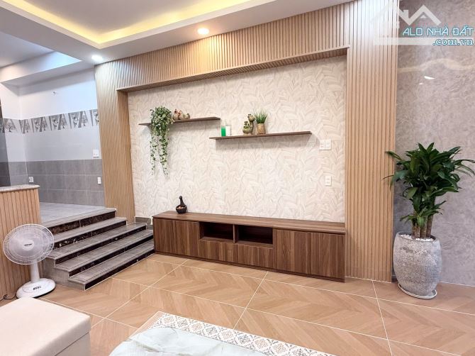 Bán nhà MT nội bộ Bùi Minh Trực- 4m x 13- 52m/2 - 1 trệt 4 Lầu + sân thượng - 4PN - F6 Q8 - 11