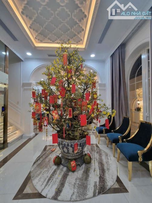 Bán gấp biệt thự view sông Sài Gòn, Đặng Thùy Trâm  P. 13, BT, 10x21, 3T , Thang Máy, 33.8 - 11
