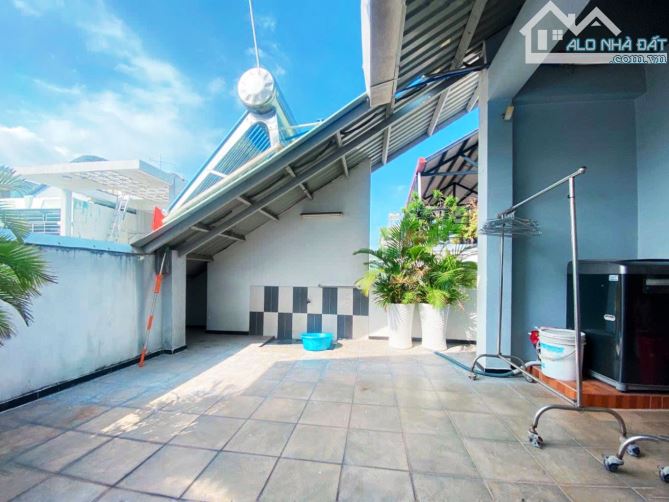 Nhà 4 tầng HXH đường 3/2 Q10 gần Nhà hát Hòa Bình, 3 mặt thoáng, dtsd 204m2 MT 7.2m, 14 tỷ - 11