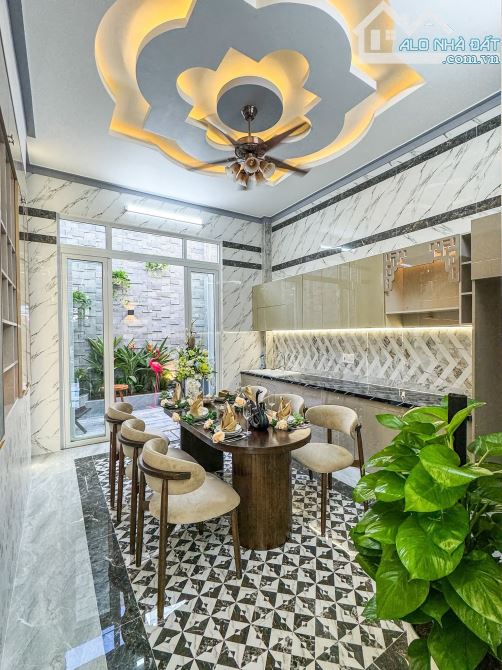 NHÀ TRỤC CHÍNH HẺM LIÊN TỔ 3-4 NGUYỄN VĂN CỪ CÓ SÂN ĐỖ Ô TÔ - 11