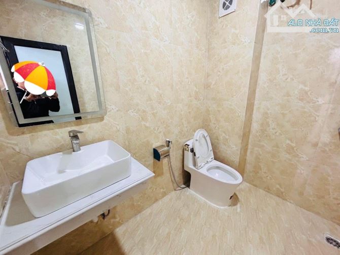 Tứ Liên: Nhà đẹp ở ngay, ngõ ô tô, thang máy - 9.5 tỷ - 1