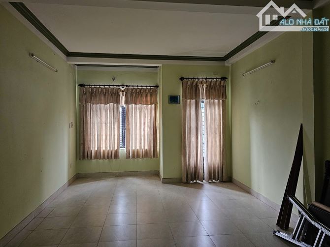 NHÀ 1 TRỆT 2 LẦU NGAY CHỢ BỬU LONG - 1