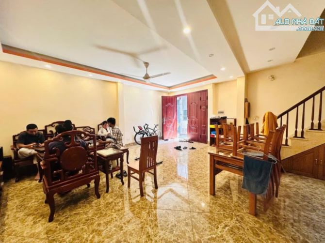 Bán Nhà Xuân Đỉnh: Siêu Phẩm 60m2 - 5 Tầng Dân Xây, Trung Tâm Tiện Ích – Sổ Đỏ Chính Chủ - 1