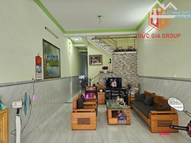 Bán nhà 1 trệt 1 lầu đường nhánh KDC D2D giá chỉ 6,5 tỷ - 1