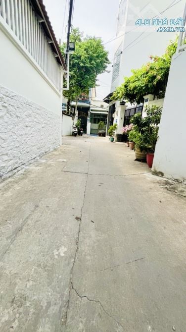 📣 Bán nhà 65m2 - 2 Tầng - Ngay chợ gò vấp - 1