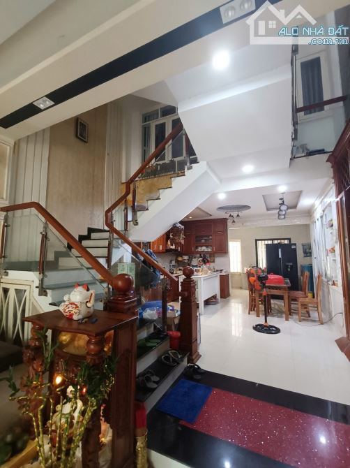 ⸻  BÁN NHÀ MẶT TIỀN NGUYỄN XÍ, LIÊN CHIỂU – NHÀ 4 TẦNG KIÊN CỐ – GIÁ 8.5 TỶ  Vị trí: Nhà - 1