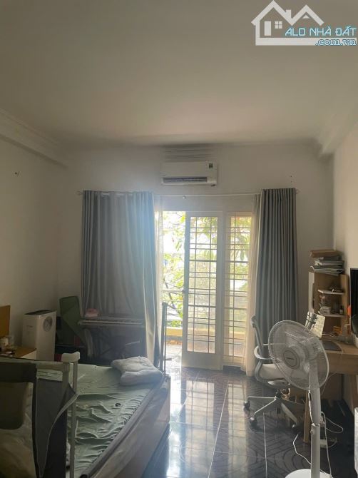 HXH Huỳnh Tấn Phát 72m2, 4 tầng, 11 tỷ, kinh doanh tốt. - 1