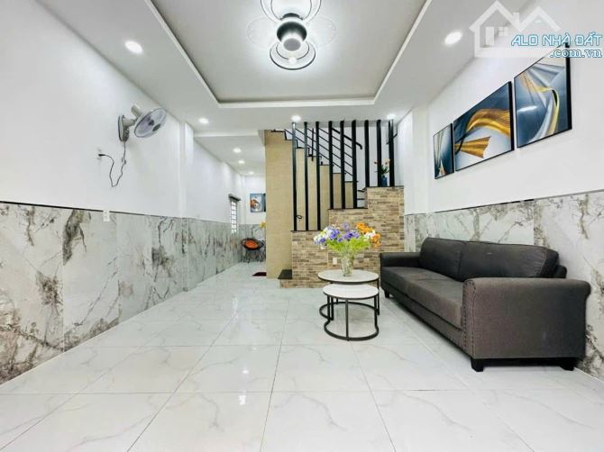 CHIẾN THẮNG VĂN QUÁN PHÂN LÔ - Ô TÔ 2 MẶT TRƯỚC SAU - 40M X5 TẦNG 12 TỶ - 1