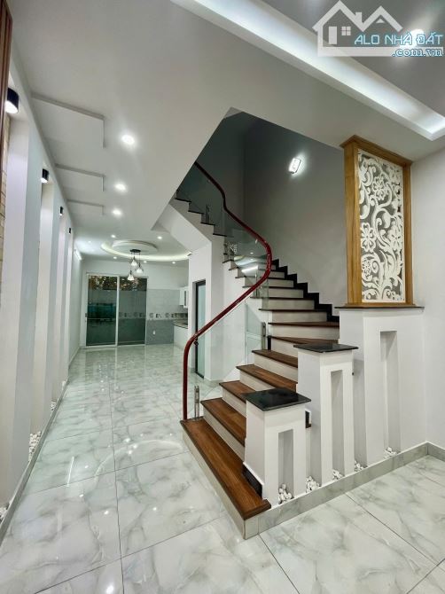 🚗 VŨ CHÍ THẮNG – NHÀ 4 TẦNG – 82M² – Ô TÔ ĐỖ CỬA – GIÁ CHỈ 5,9 TỶ - 1