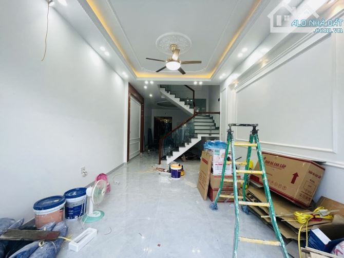🏡 BÁN NHÀ 3 TẦNG NGÕ 430 TRẦN NGUYÊN HÃN LÊ CHÂN 68M GIÁ CHỈ 3,95 TỶ SÂN CỔNG - 1