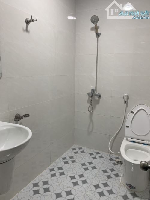 Cho thuê nhà Lê Đức Thọ - Từ Liêm DT 38m x 5 tầng, nở hậu, ôtô đỗ giá 13.5tr/th - 1