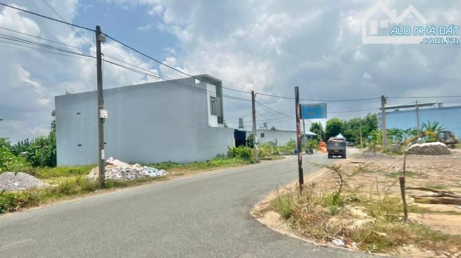 Bán lô đất nền 7 x 30 vị trí đắc địa khu vực Bến Lức - Long An - 1