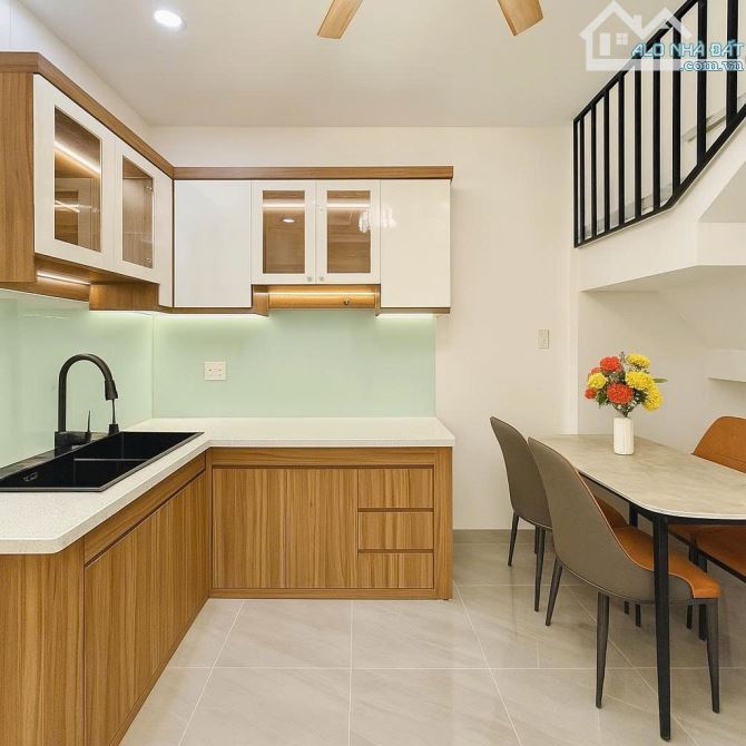 Bán nhà đẹp, Phạm Văn Chiêu Gò Vấp, hẻm xe hơi, tặng hết nội thất, 42m2, nhỉnh 4 tỷ - 1
