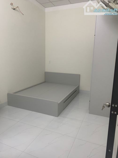 Bán nhà cấp 4 Hẻm thông Nguyễn Thái Học – Hoàng Văn Thụ DT 60m2 giá 2ty450 - 1