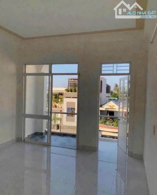 Bán nhà 4 tầng mặt tiền đg phó đức chính DT 43m2 giá 5ty500 - 1