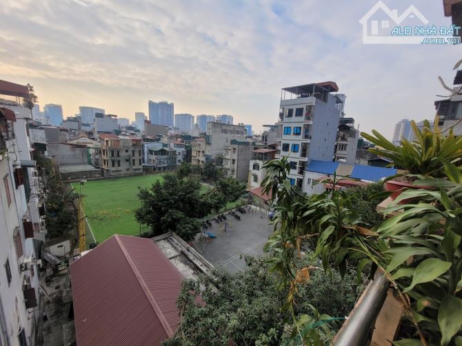 LÔ GÓC 3 THOÁNG – 7 TẦNG – HÀNG XÓM ROYAL – VIEW SÂN BÓNG – CHỈ 10.8 TỶ - 1