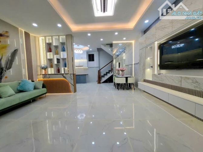 Nhà 3 tầng mới, full nội thất - Tân Thuận. 65m2 - ngang 5.5m, Hẻm thông. Chỉ 6 tỷ hơn. - 1