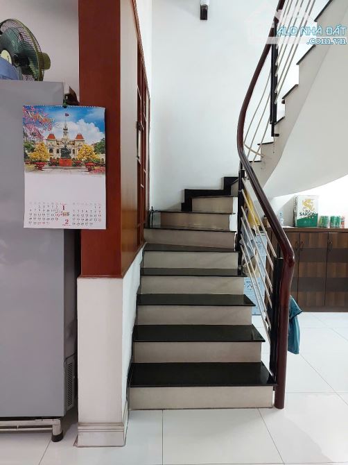 Bán nhà biệt thự hẻm ôtô DT 8 x14m 4 tầng, khu an ninh tốt, giá 15 tỷ thương lượng - 1