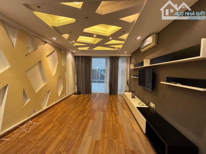 Bán nhà Huỳnh Thúc Kháng Ô tô tránh vỉa hè, 5T - mt 5,5m. Mặt ngõ Kinh doanh 66m hơn 400tr - 1