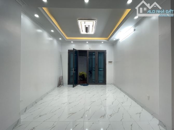 Bán nhà phố Tôn Thất Tùng thoáng trước thoáng sau, dt 50m2, 5t, mt 4.1m. - 1