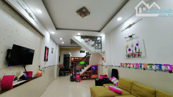 Bán Nhà Hẻm Xe Hơi Đường Quốc Lộ 13 57m2 4 Tầng Ngang 4m Dài 14,5m Nhỉnh 5 Tỷ - 1