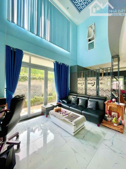 Bán biệt thự compound bên bờ sông Thảo Điền Quận 2 dt 487m2 đất 3 tầng GIÁ 45 TỶ RẺ NHẤT - 1