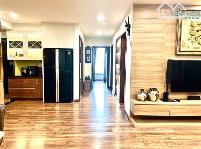 BÁN CĂN HOA HẬU- LÔ GÓC TÒA N01-T8 - 135M2 - 16 TỶ- VIEW HỒ TÂY - FULL NỘI THẤT- CÓ BỂ BƠI - 1