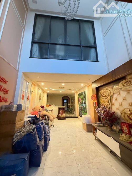 Bán nhà hẻm oto Lý Thường Kiệt Tân Bình 70m2 đúc 4 tầng 3PN tặng nội thất chỉ 7.5 tỷ tl - 1
