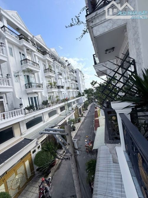 Bán Nhà ngon rẻ đẹp cạnh Hoàng Bật Đạt khu phân lô 5tầng hxh 300m2 nhỉn 8tỉ HĐong Nam - 1