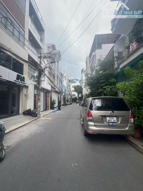Hot! Cần bán gấp nhà DT ngang lớn [8x18, 140m2], hẻm 62 Trương Công Định, p14 - 4 tầng. 23 - 1