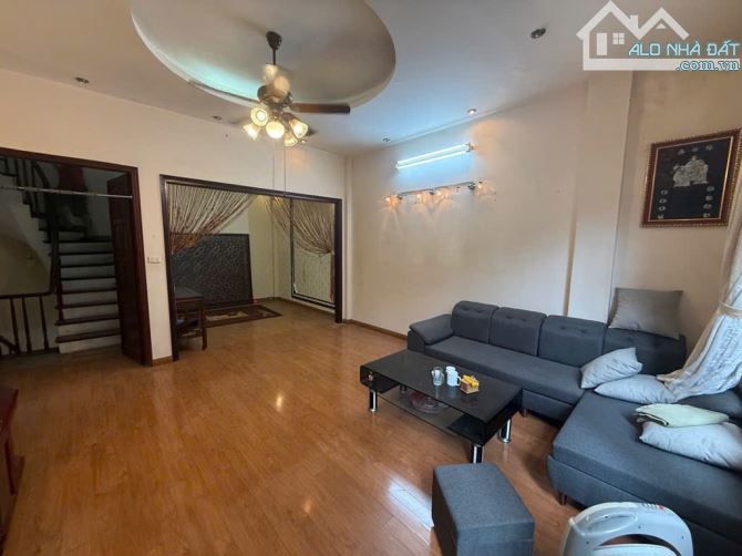 CẦU GIẤY - NHÀ ĐẸP 5 TẦNG, 50M2, CHỈ 10,1 TỶ - VÀO Ở NGAY! - 1