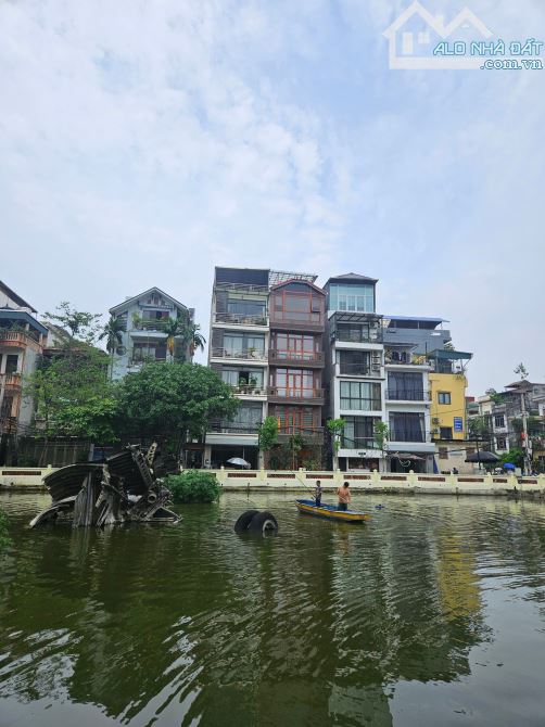 CHỈ 20M RA MẶT HỒ Ô TÔ TRÁNH - 96M2 - HOÀNG HOA THÁM - NGỌC HÀ BA ĐÌNH - CHỈ 155 TR/M2 - 1