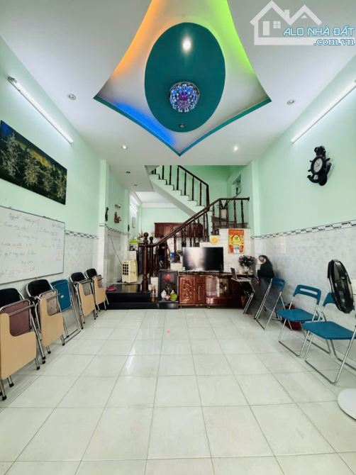 Siêu Phẩm Nguyễn Hữu Tiến Tân Phú hẻm xe hơi 1 sẹc 52m2,3Tầng 3 pn Nhỉnh 5 tỷ - 1