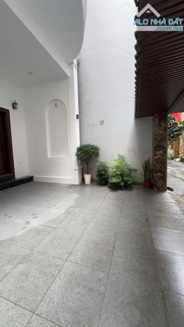 NHÀ ĐẸP AN DƯƠNG VƯƠNG Ô TÔ NẰM IM TRONG NHÀ - 1