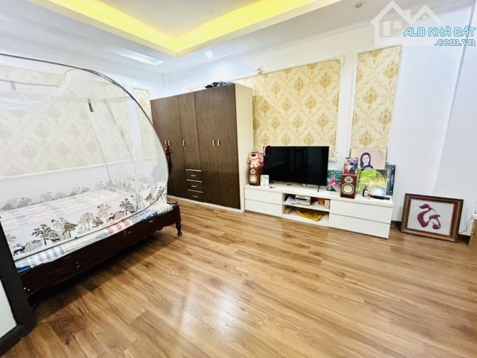 Bán nhà Gia Quất- Nhà đẹp, gần ô tô tránh- 5.x tỷ - 1