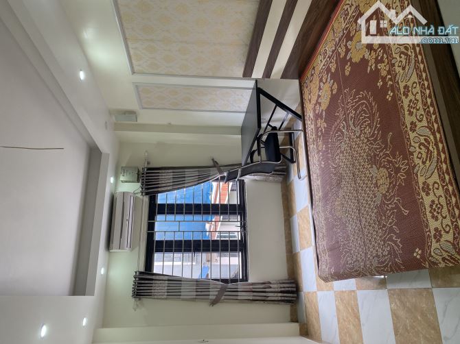 Bán nhà phố Ngọc Trì- 5 tầng thoáng, ô tô đỗ cổng- 5.1 tỷ - 1