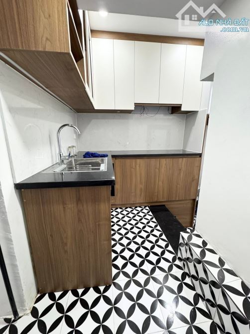 Tập Thể Giảng Võ hơn 70m2💥3 Ngủ💥WC Khép kín💥Nội Thất💥Sổ Riêng💥4.3 Tỷ TL - 1