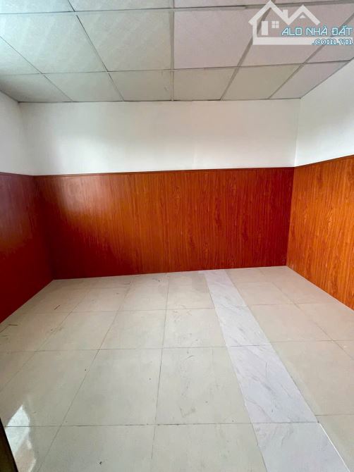 Nhà 1 Lầu 2 Mặt Tiền Đường Trước Sau. Ngay Thị Trấn Cần Giuộc. Sổ Hồng Riêng Giá Rẻ - 12