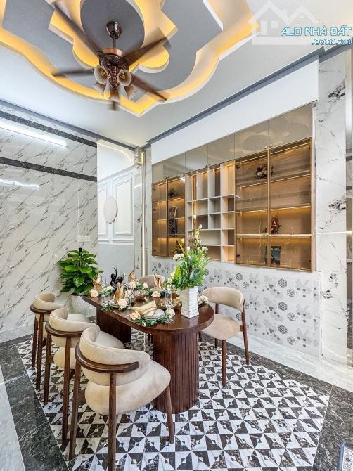 NHÀ TRỤC CHÍNH HẺM LIÊN TỔ 3-4 NGUYỄN VĂN CỪ CÓ SÂN ĐỖ Ô TÔ - 12
