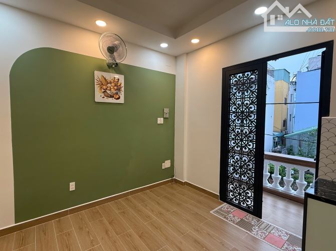 Bán nhà MT nội bộ Bùi Minh Trực- 4m x 13- 52m/2 - 1 trệt 4 Lầu + sân thượng - 4PN - F6 Q8 - 13