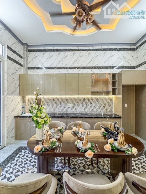 NHÀ TRỤC CHÍNH HẺM LIÊN TỔ 3-4 NGUYỄN VĂN CỪ CÓ SÂN ĐỖ Ô TÔ - 13