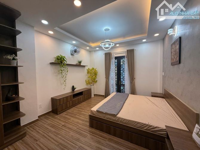 Bán nhà MT nội bộ Bùi Minh Trực- 4m x 13- 52m/2 - 1 trệt 4 Lầu + sân thượng - 4PN - F6 Q8 - 14