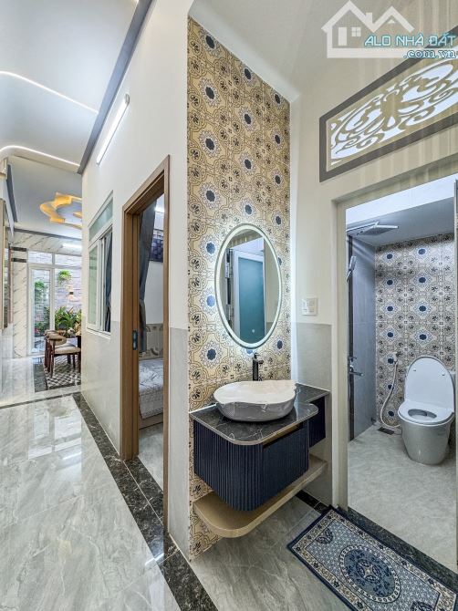 NHÀ TRỤC CHÍNH HẺM LIÊN TỔ 3-4 NGUYỄN VĂN CỪ CÓ SÂN ĐỖ Ô TÔ - 17