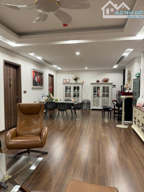 Căn hộ Duplex toà B Golden Land 275 Nguyễn Trãi 132m2 - 3PN 2WC: 8.6 tỷ full Nội Thất - 2